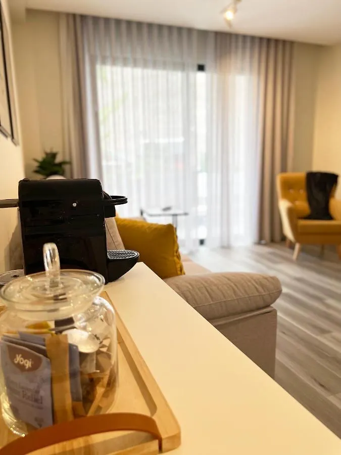 פונשל Dona I Apartments At Botanical Garden 0*,  פורטוגל